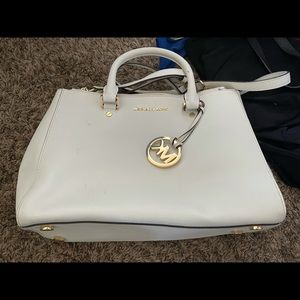 Michael Kors Leather Sutton Saffiano Satchel